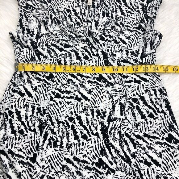 Talbots White Black Sleeveless Surplice V-Neck Pleated Fit & Flare Dress Size SP - Picture 5 of 9